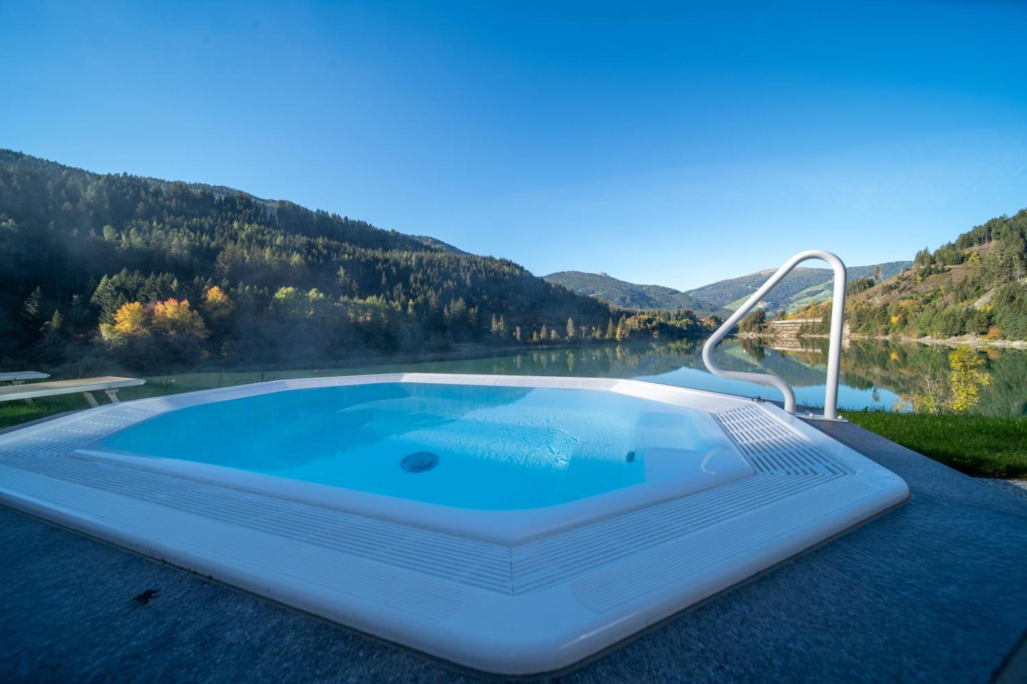 Hotel Seehof Monguelfo-Tesido / Welsberg-Taisten